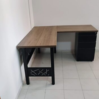 Ref002 - Desk L 003