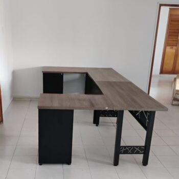 Ref002 - Desk L 006